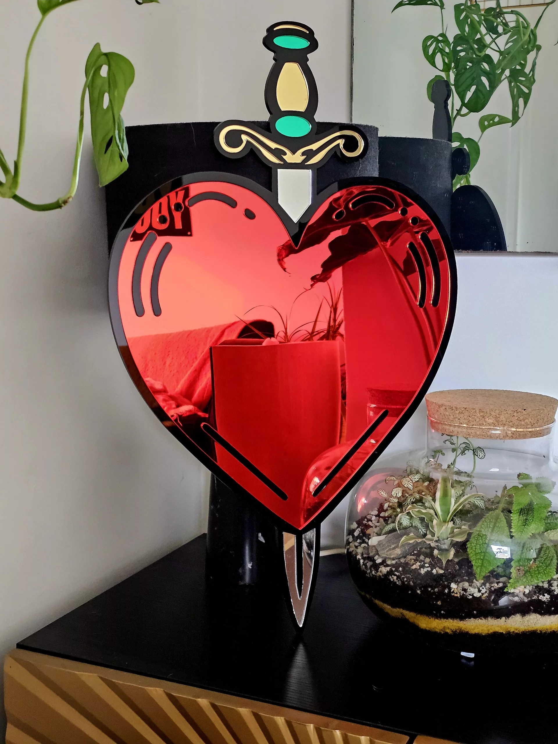 LOVE STRUCK - Image 6